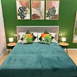Vomero And Deluxe Bed and Breakfast Νάπολη