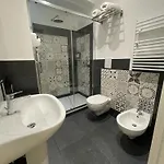 Bed and Breakfast Vomero And Deluxe Νάπολη