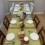 Vomero And Deluxe Bed and Breakfast Νάπολη