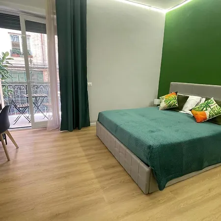 Vomero And Deluxe Bed and Breakfast 4*