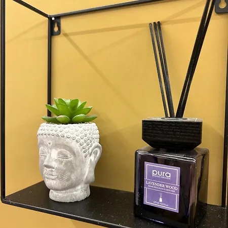Vomero And Deluxe *