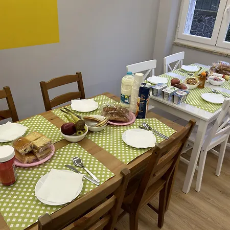 Bed and Breakfast Vomero And Deluxe 4*