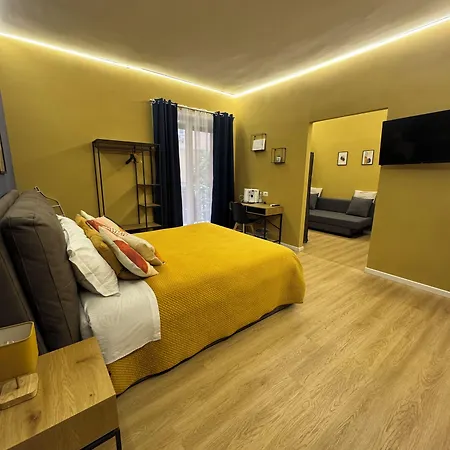 Vomero And Deluxe Bed & Breakfast