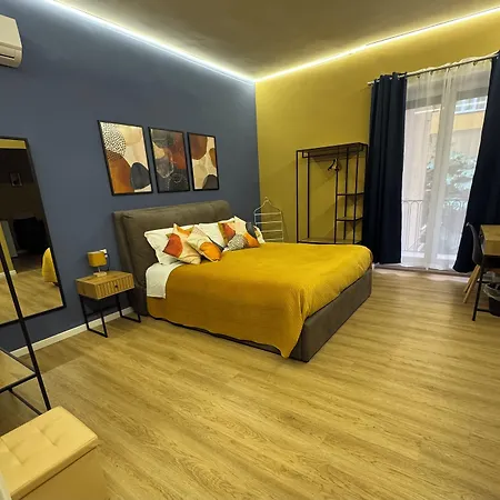 Bed & Breakfast Vomero And Deluxe 4*